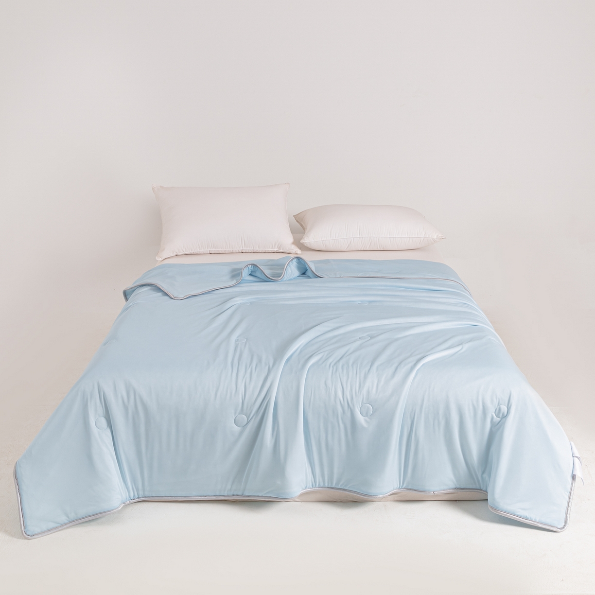 91家纺网 家纺一手货源 找家纺 小老弟 2026新款凉感纯色双拼色夏被被子被芯 双面蓝