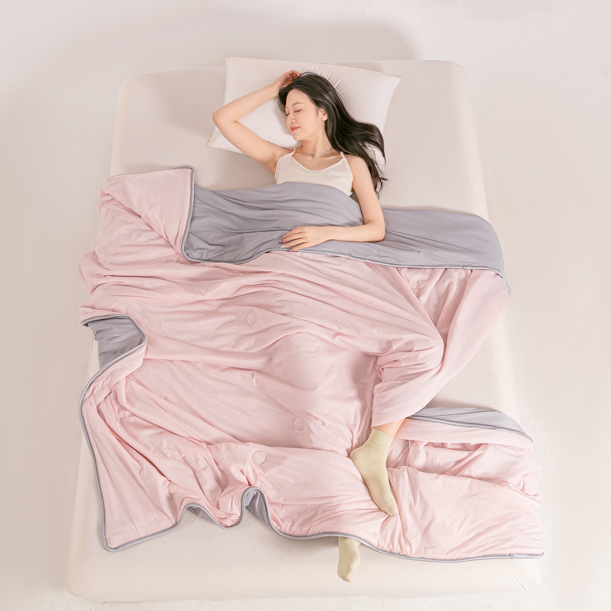 91家纺网 家纺一手货源 找家纺 小老弟 2026新款凉感纯色双拼色夏被被子被芯 双面粉