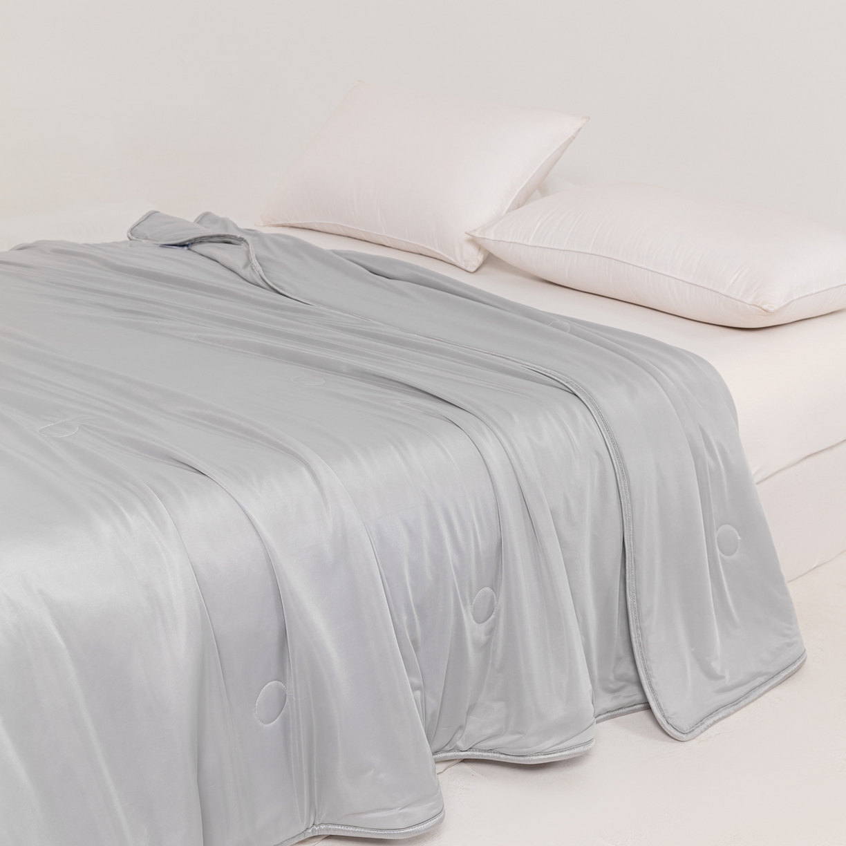 91家纺网 家纺一手货源 找家纺 小老弟 2026新款凉感纯色双拼色夏被被子被芯 双面灰