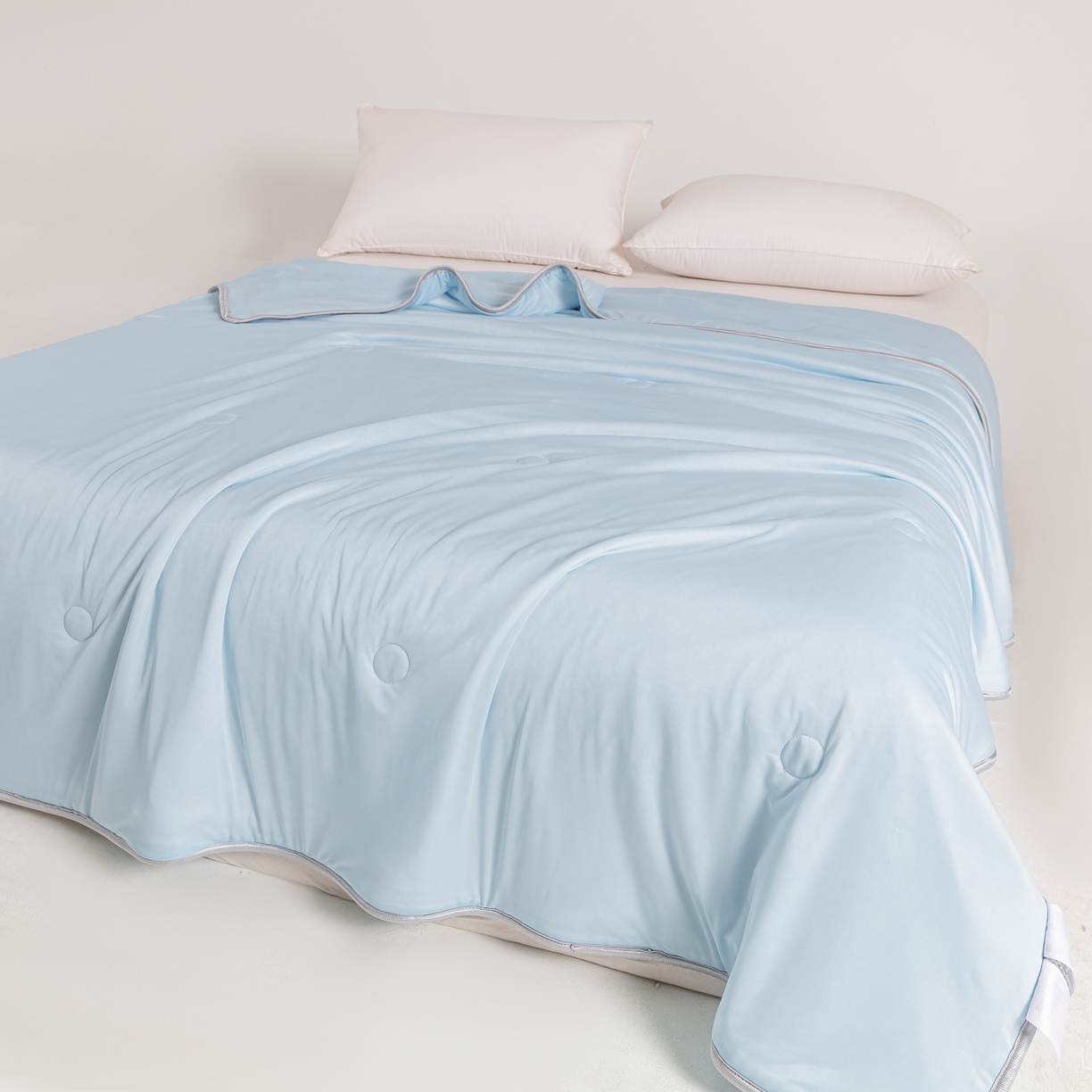 91家纺网 家纺一手货源 找家纺 小老弟 2026新款凉感纯色双拼色夏被被子被芯 双面蓝