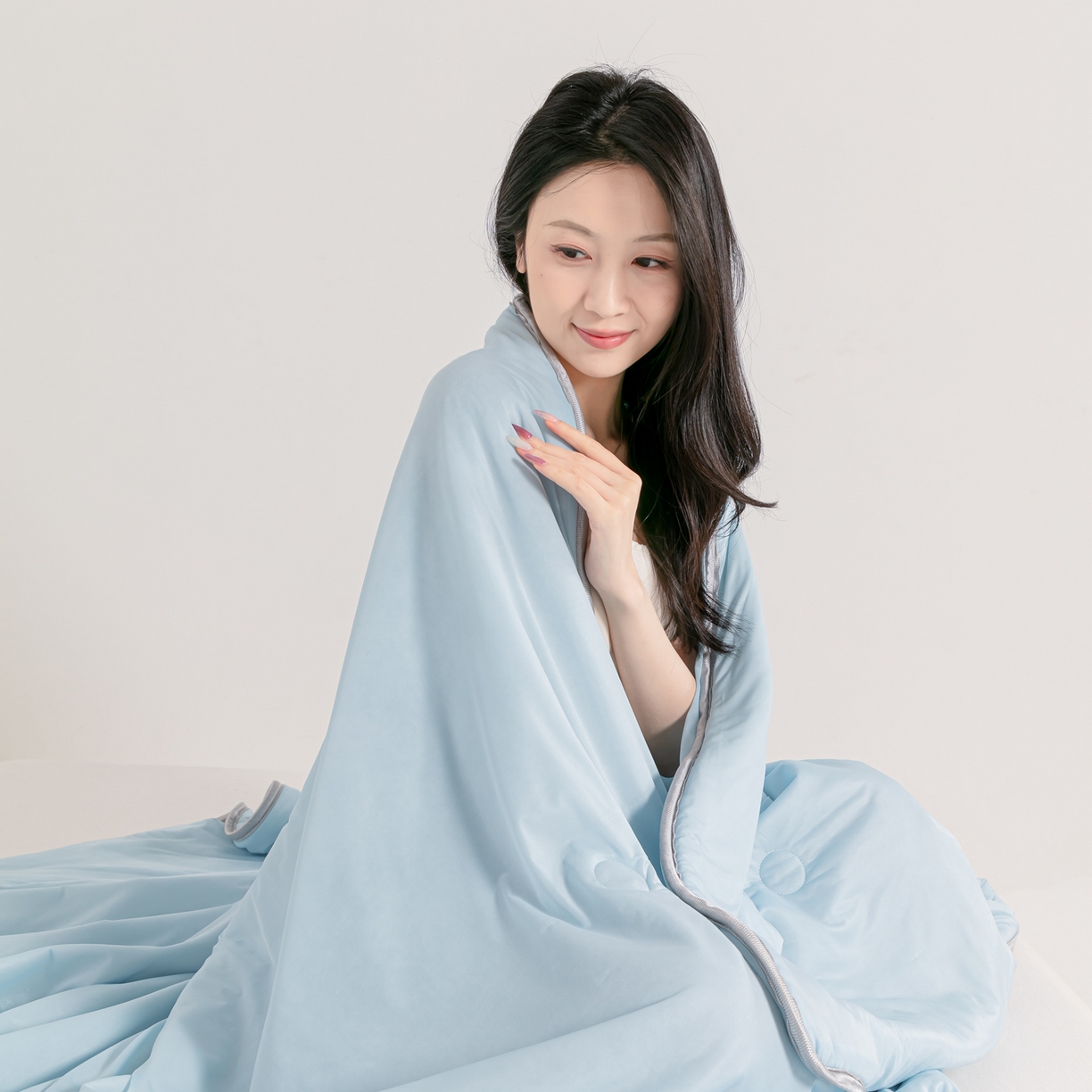 91家纺网 家纺一手货源 找家纺 小老弟 2026新款凉感纯色双拼色夏被被子被芯 双面蓝