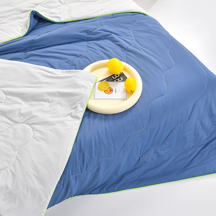 91家纺网 家纺一手货源 找家纺 亚龙工厂店 2026新款某岛同款云母冰丝凉感瓜瓜被 海盐波波-蓝拼灰