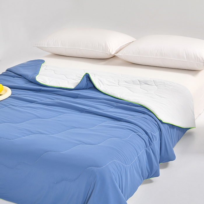 91家纺网 家纺一手货源 找家纺 亚龙工厂店 2026新款某岛同款云母冰丝凉感瓜瓜被 海盐波波-蓝拼灰