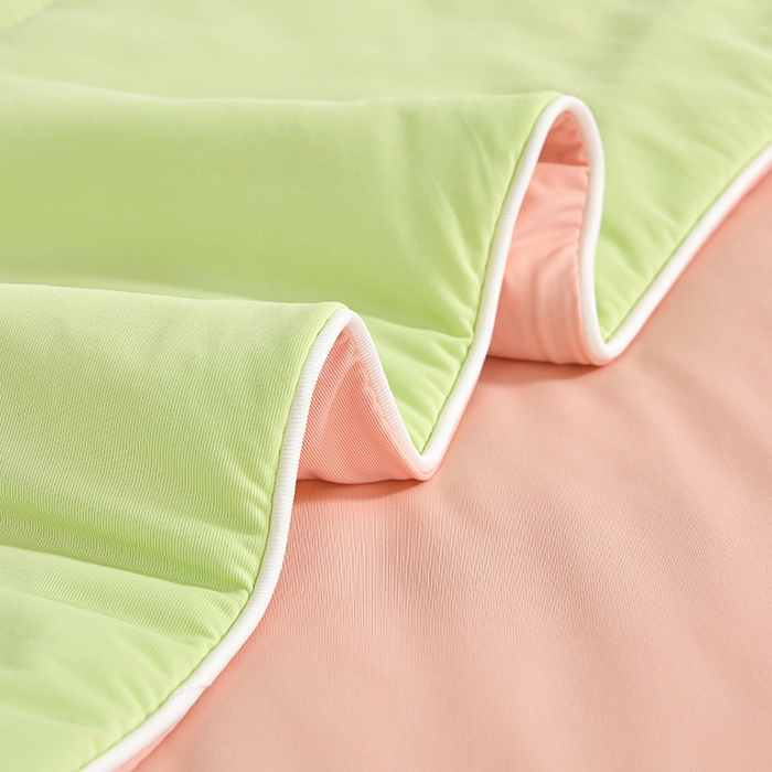 91家纺网 家纺一手货源 找家纺 亚龙工厂店 2026新款某岛同款云母冰丝凉感瓜瓜被 凉凉西瓜-绿拼红