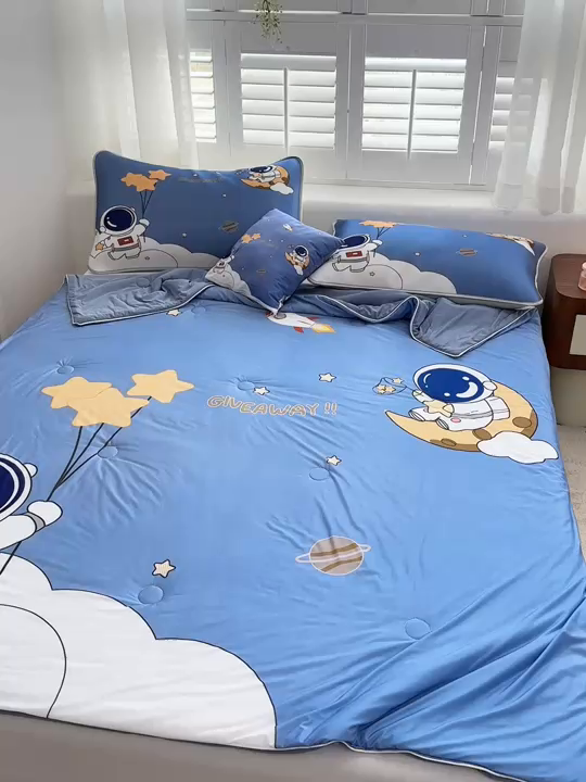 91家纺网 家纺一手货源 找家纺 ds生活馆 2026新款A类大版卡通凉感丝夏被 宇航员