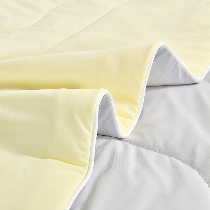 91家纺网 家纺一手货源 找家纺 亚龙工厂店 2026新款某岛同款云母冰丝凉感瓜瓜被 清爽柠檬-黄拼灰