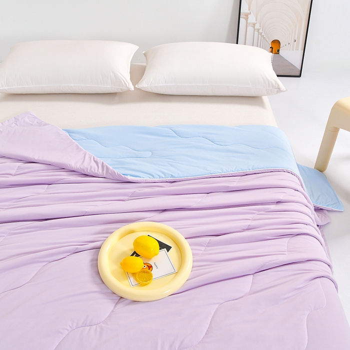 91家纺网 家纺一手货源 找家纺 亚龙工厂店 2026新款某岛同款云母冰丝凉感瓜瓜被 芋泥冰淇淋-紫拼蓝