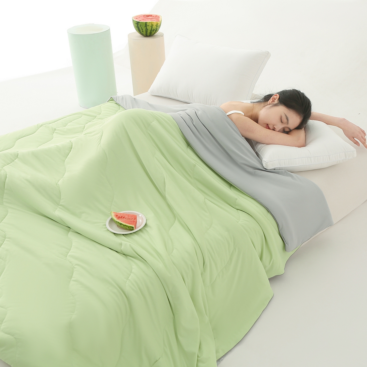 91家纺网 家纺一手货源 找家纺 亚龙工厂店 2026新款某岛同款云母冰丝凉感瓜瓜被 果绿+灰色