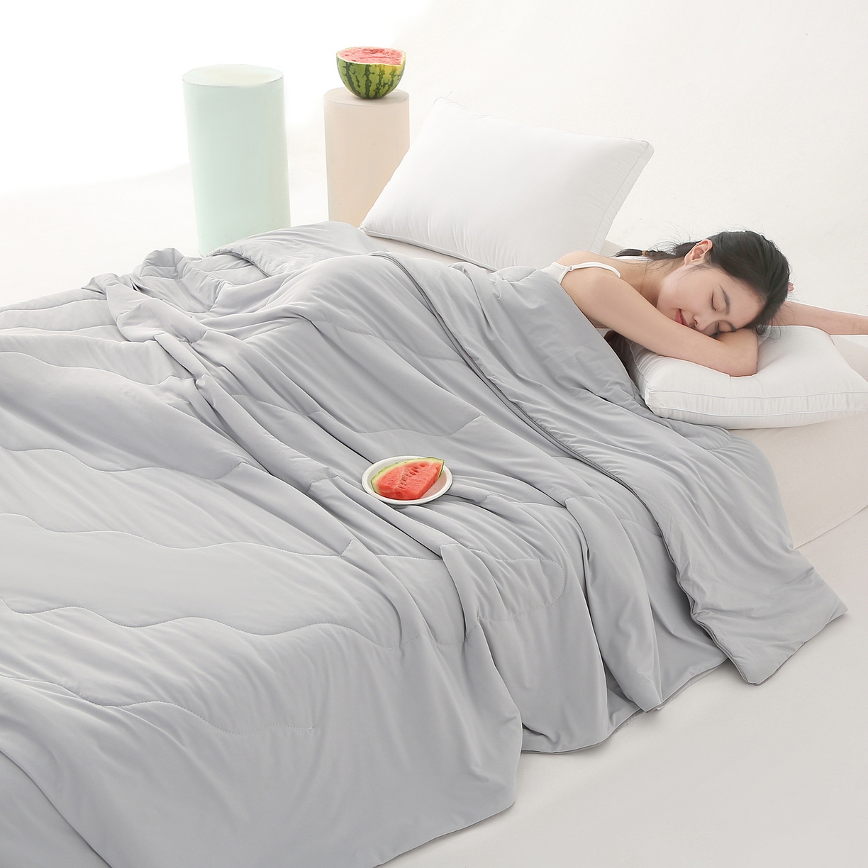 91家纺网 家纺一手货源 找家纺 亚龙工厂店 2026新款某岛同款云母冰丝凉感瓜瓜被 灰色