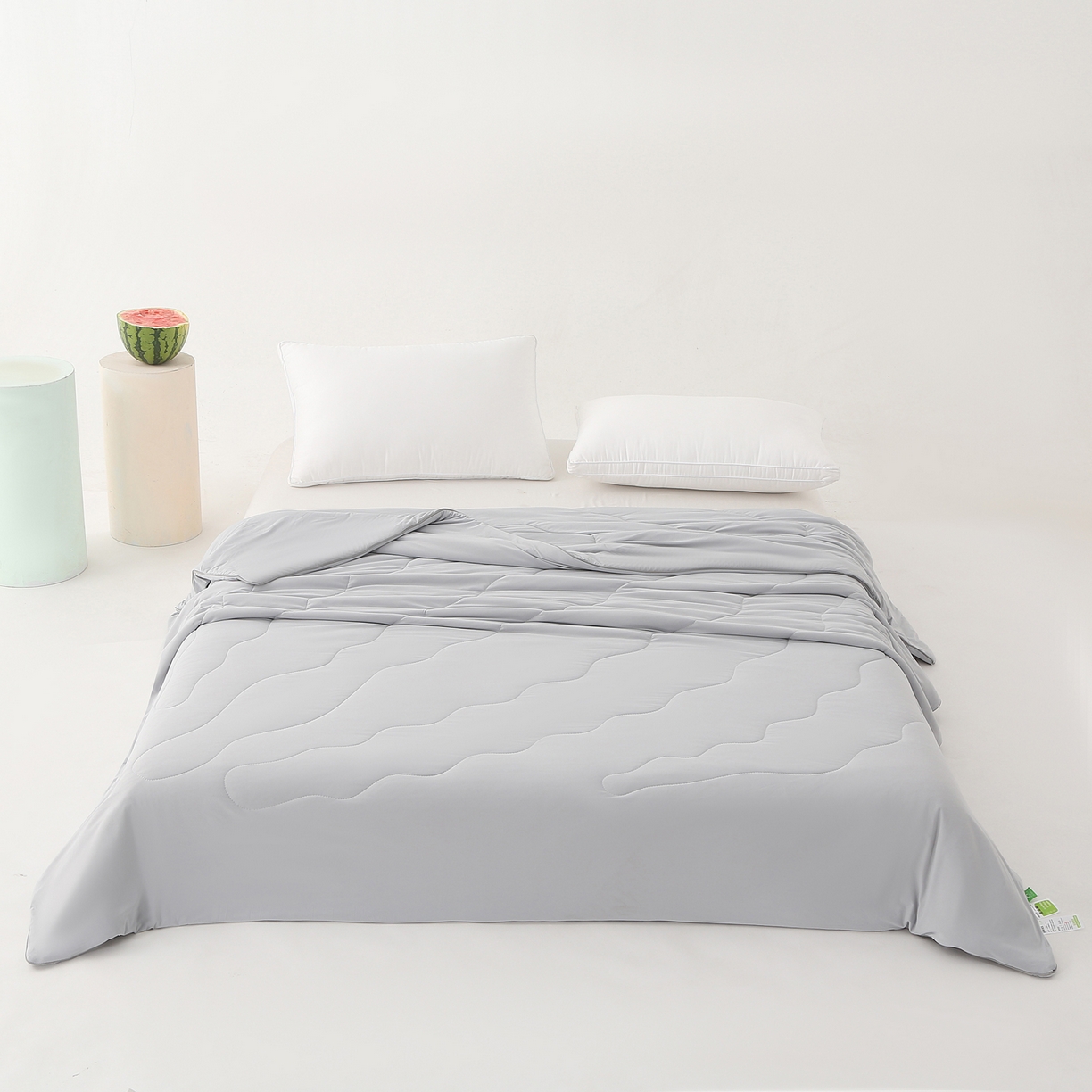 91家纺网 家纺一手货源 找家纺 亚龙工厂店 2026新款某岛同款云母冰丝凉感瓜瓜被 灰色