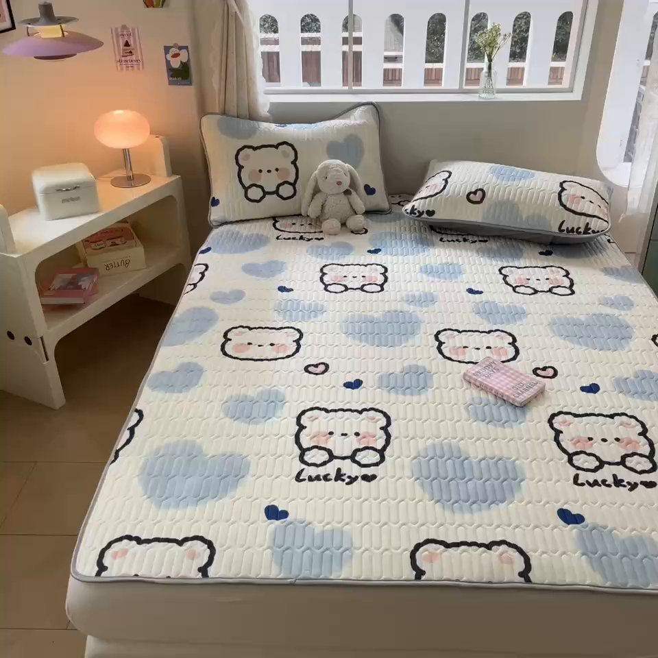 91家纺网 家纺一手货源 找家纺 川悦生活 2026春夏新款凉感丝凉席凉席席子 嘟嘟小熊