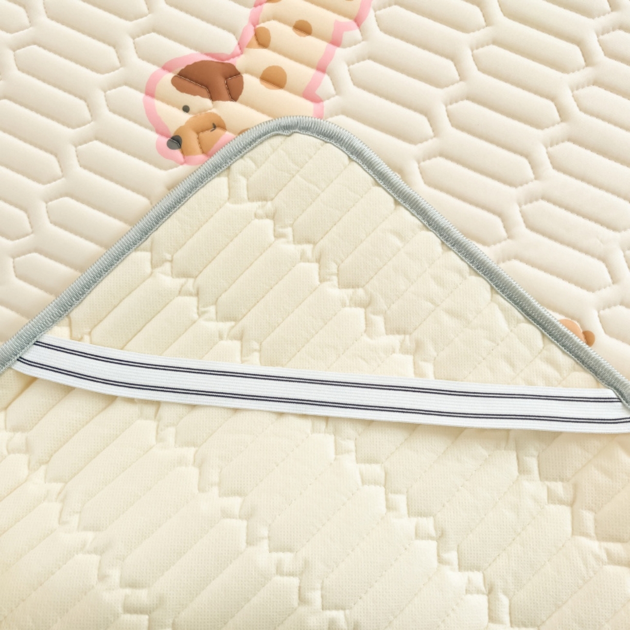 91家纺网 家纺一手货源 找家纺 川悦生活 2026春夏新款凉感丝凉席凉席席子 哆啦腊肠