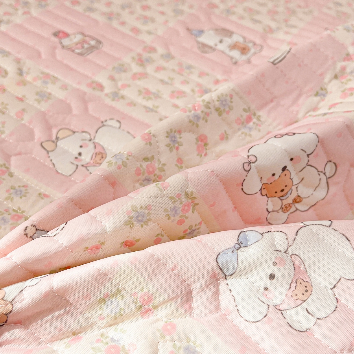 91家纺网 家纺一手货源 找家纺 川悦生活 2026春夏新款凉感丝凉席凉席席子 粉格甜汪