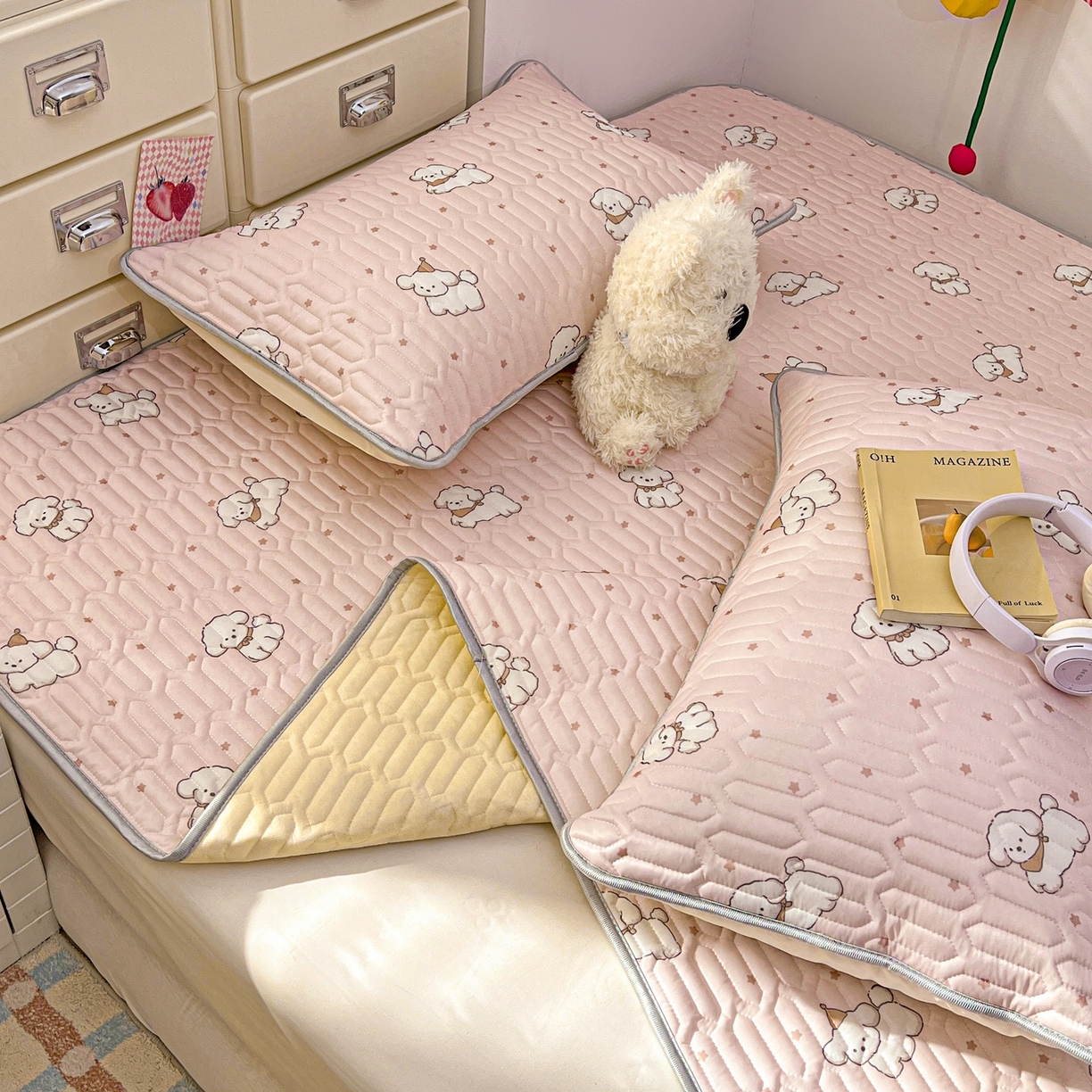 91家纺网 家纺一手货源 找家纺 川悦生活 2026春夏新款凉感丝凉席凉席席子 粉糯奶狗