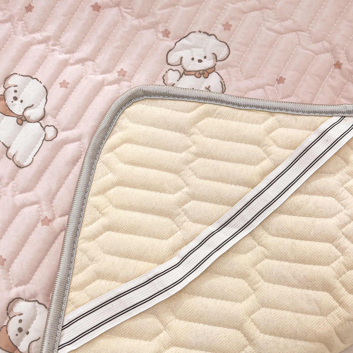 91家纺网 家纺一手货源 找家纺 川悦生活 2026春夏新款凉感丝凉席凉席席子 粉糯奶狗