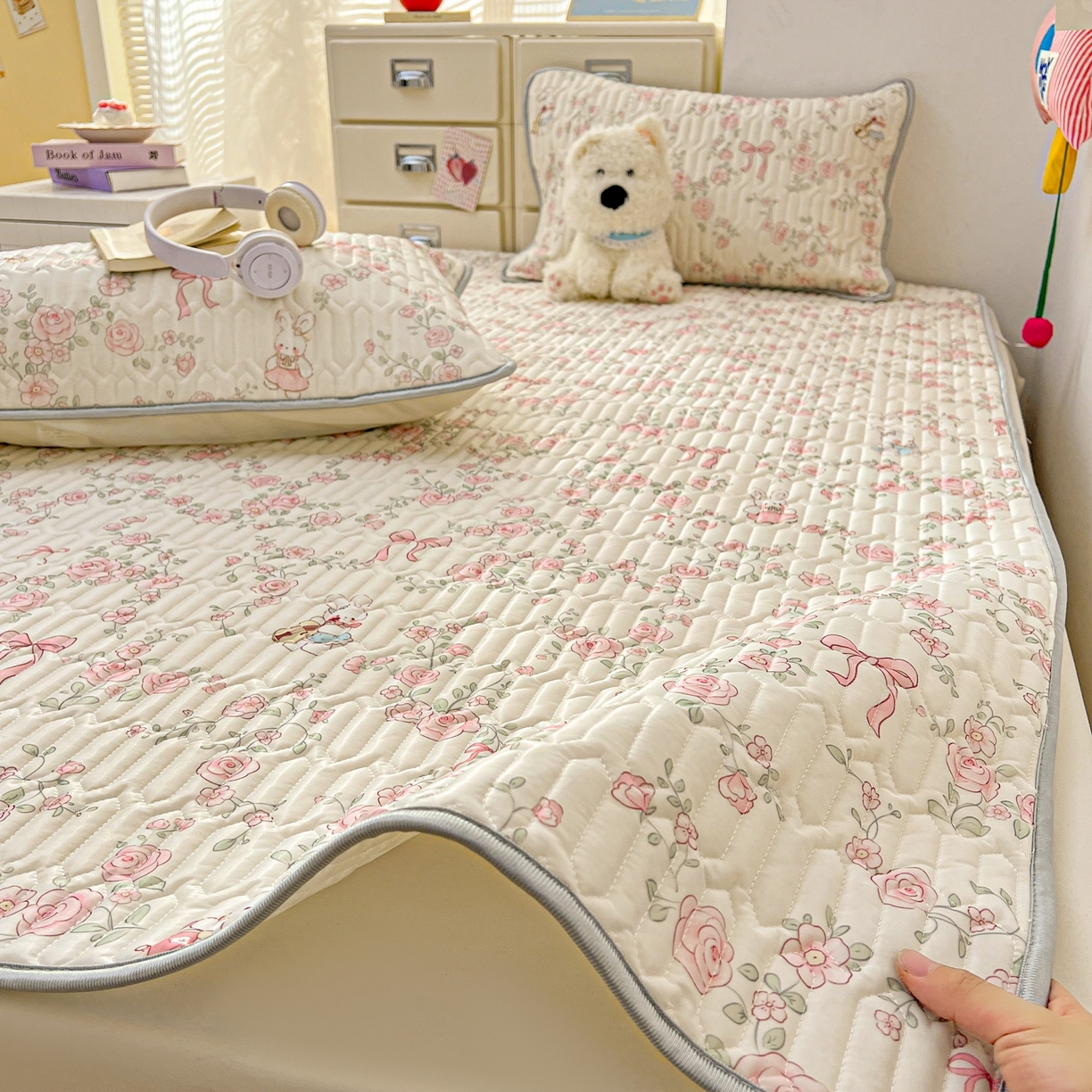 91家纺网 家纺一手货源 找家纺 川悦生活 2026春夏新款凉感丝凉席凉席席子 粉雾玫瑰