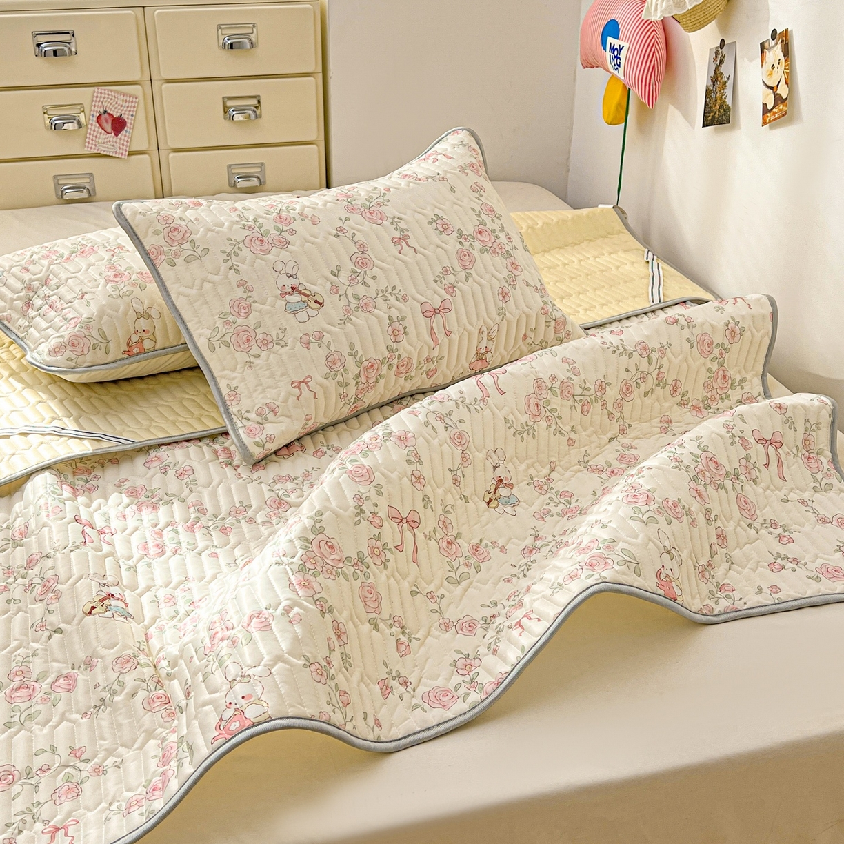 91家纺网 家纺一手货源 找家纺 川悦生活 2026春夏新款凉感丝凉席凉席席子 粉雾玫瑰