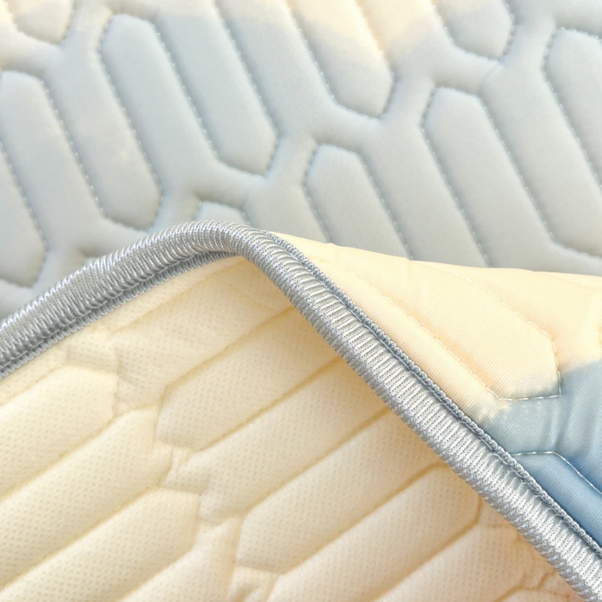 91家纺网 家纺一手货源 找家纺 川悦生活 2026春夏新款凉感丝凉席凉席席子 海盐星空