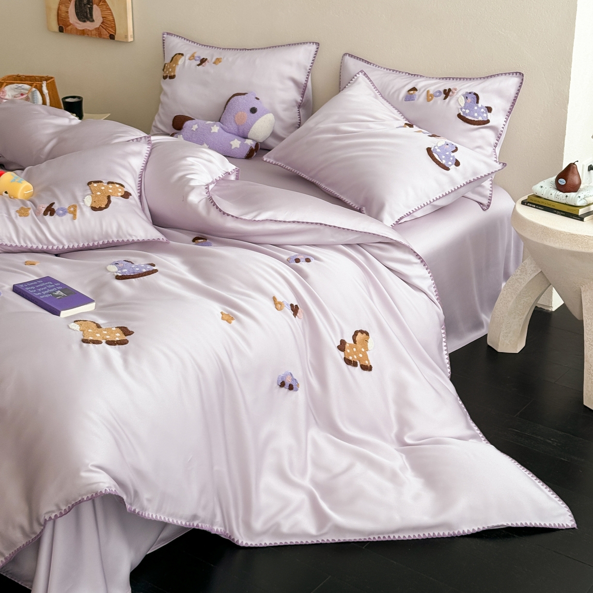 91家纺网 家纺一手货源 找家纺 （总）FORTWO家纺原创设计（FOR TWO家纺） 2026新款60天丝毛巾绣贝壳针四件套-摇摇马