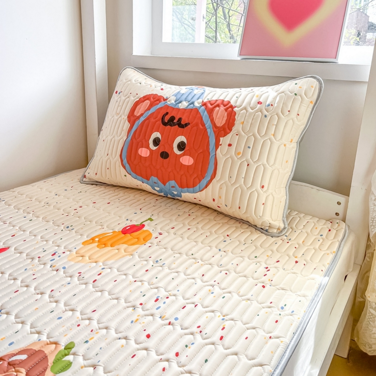 91家纺网 家纺一手货源 找家纺 川悦生活 2026春夏新款凉感丝凉席凉席席子 快乐熊仔