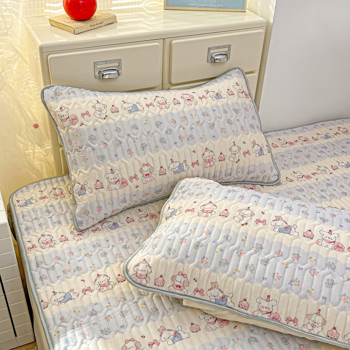 91家纺网 家纺一手货源 找家纺 川悦生活 2026春夏新款凉感丝凉席凉席席子 蓝甜萌宠