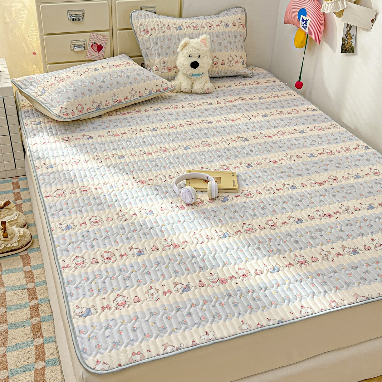 91家纺网 家纺一手货源 找家纺 川悦生活 2026春夏新款凉感丝凉席凉席席子 蓝甜萌宠