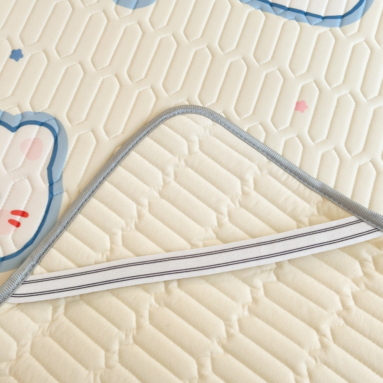 91家纺网 家纺一手货源 找家纺 川悦生活 2026春夏新款凉感丝凉席凉席席子 猫猫酱