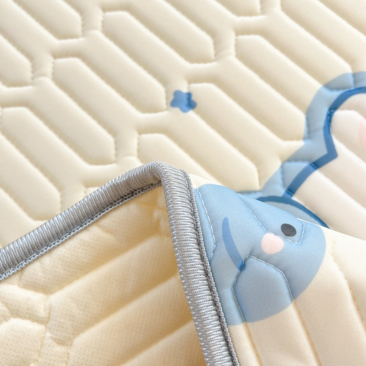 91家纺网 家纺一手货源 找家纺 川悦生活 2026春夏新款凉感丝凉席凉席席子 猫猫酱