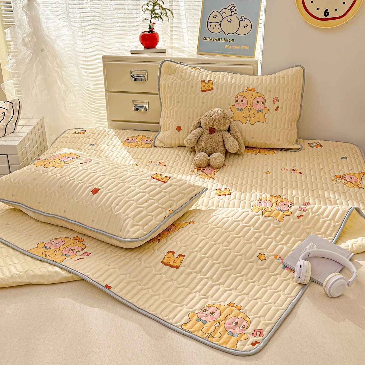 91家纺网 家纺一手货源 找家纺 川悦生活 2026春夏新款凉感丝凉席凉席席子 奶黄萌宝