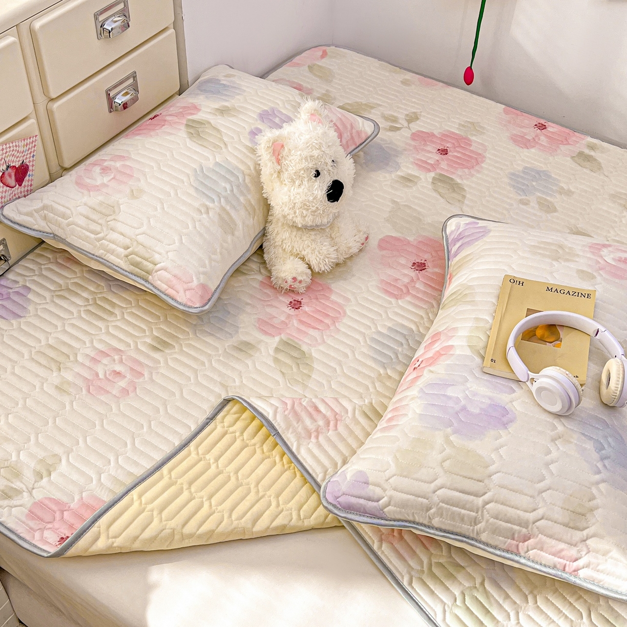 91家纺网 家纺一手货源 找家纺 川悦生活 2026春夏新款凉感丝凉席凉席席子 水彩花海