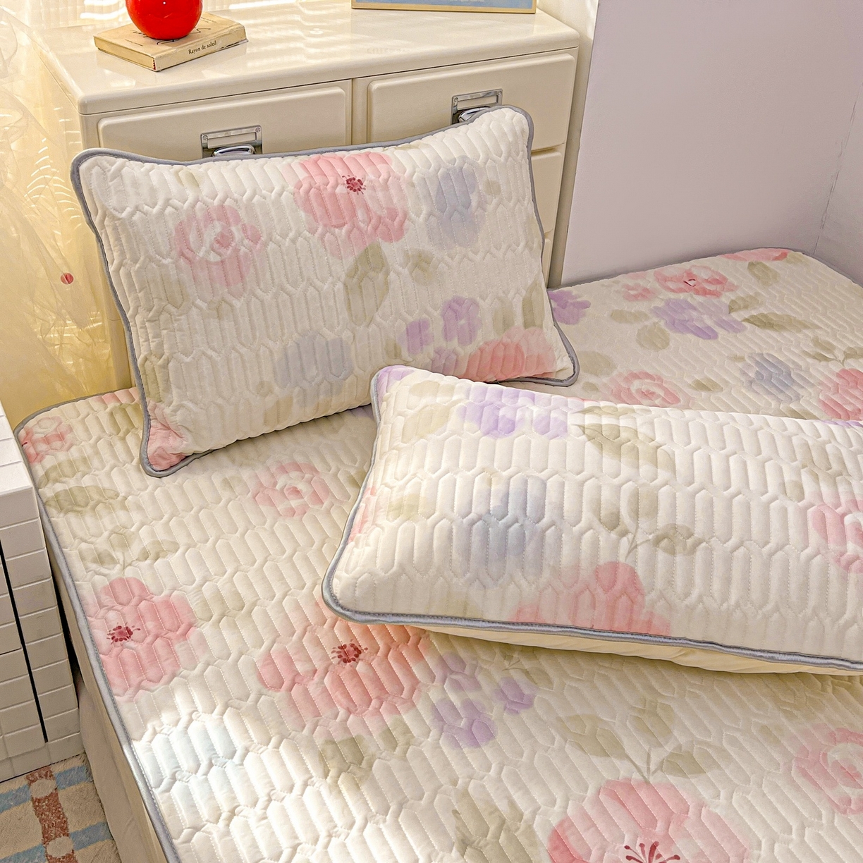 91家纺网 家纺一手货源 找家纺 川悦生活 2026春夏新款凉感丝凉席凉席席子 水彩花海