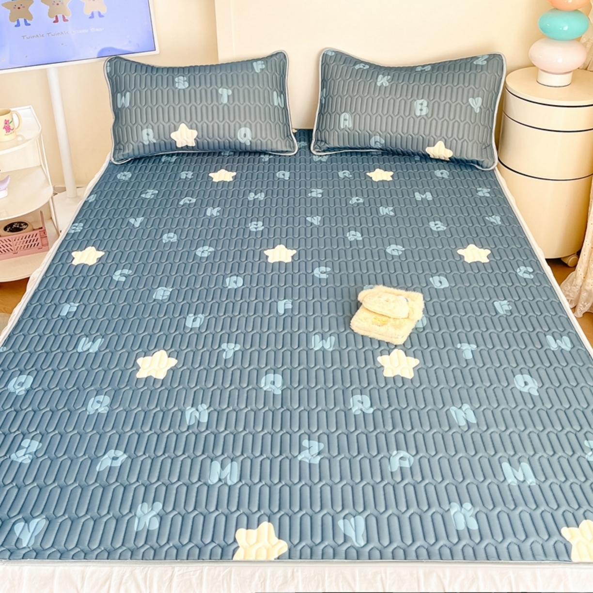 91家纺网 家纺一手货源 找家纺 川悦生活 2026春夏新款凉感丝凉席凉席席子 星星睡了