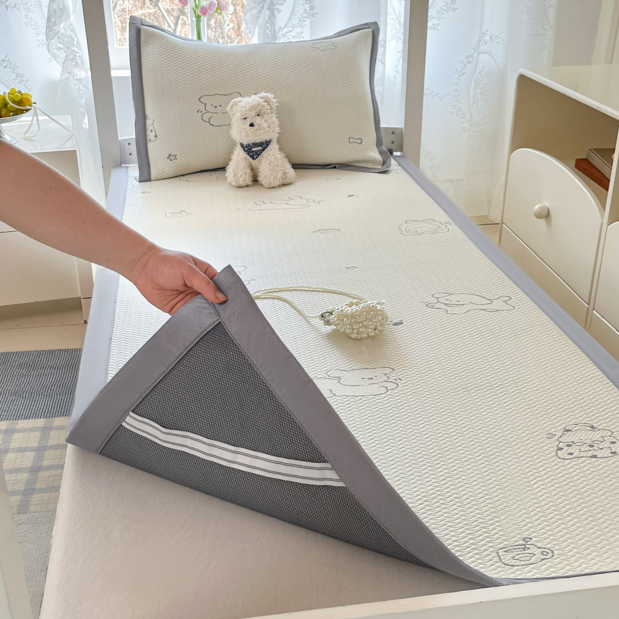 91家纺网 家纺一手货源 找家纺 川悦生活 2026新款凉感凉豆豆学生宿舍软席 朴朴小旺