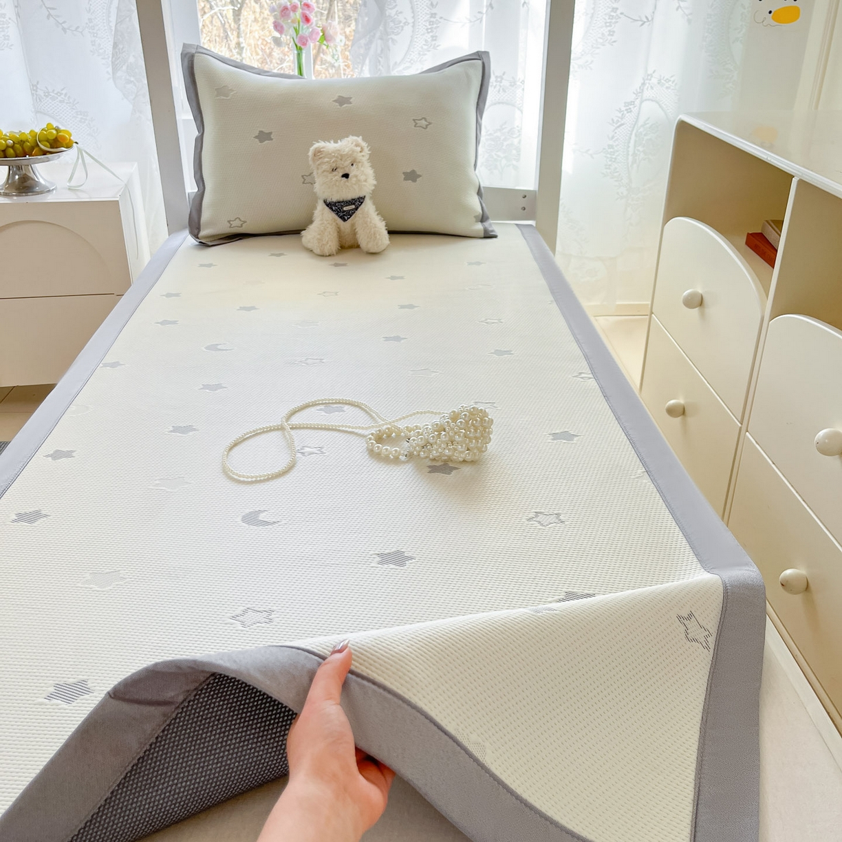 91家纺网 家纺一手货源 找家纺 川悦生活 2026新款凉感凉豆豆学生宿舍软席 奶油星月