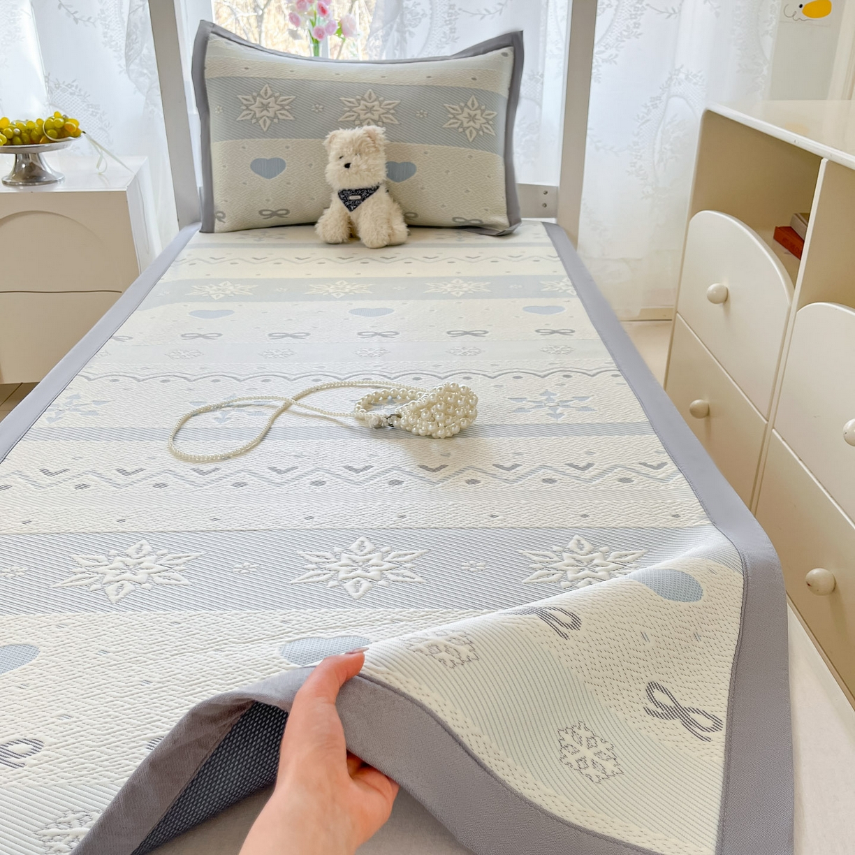 91家纺网 家纺一手货源 找家纺 川悦生活 2026新款凉感凉豆豆学生宿舍软席 费尔冰雪