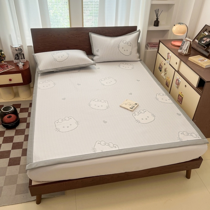 91家纺网 家纺一手货源 找家纺 川悦生活 2026新款PE凉感提花豆豆席平铺款三件套 爱心猫咪-月白