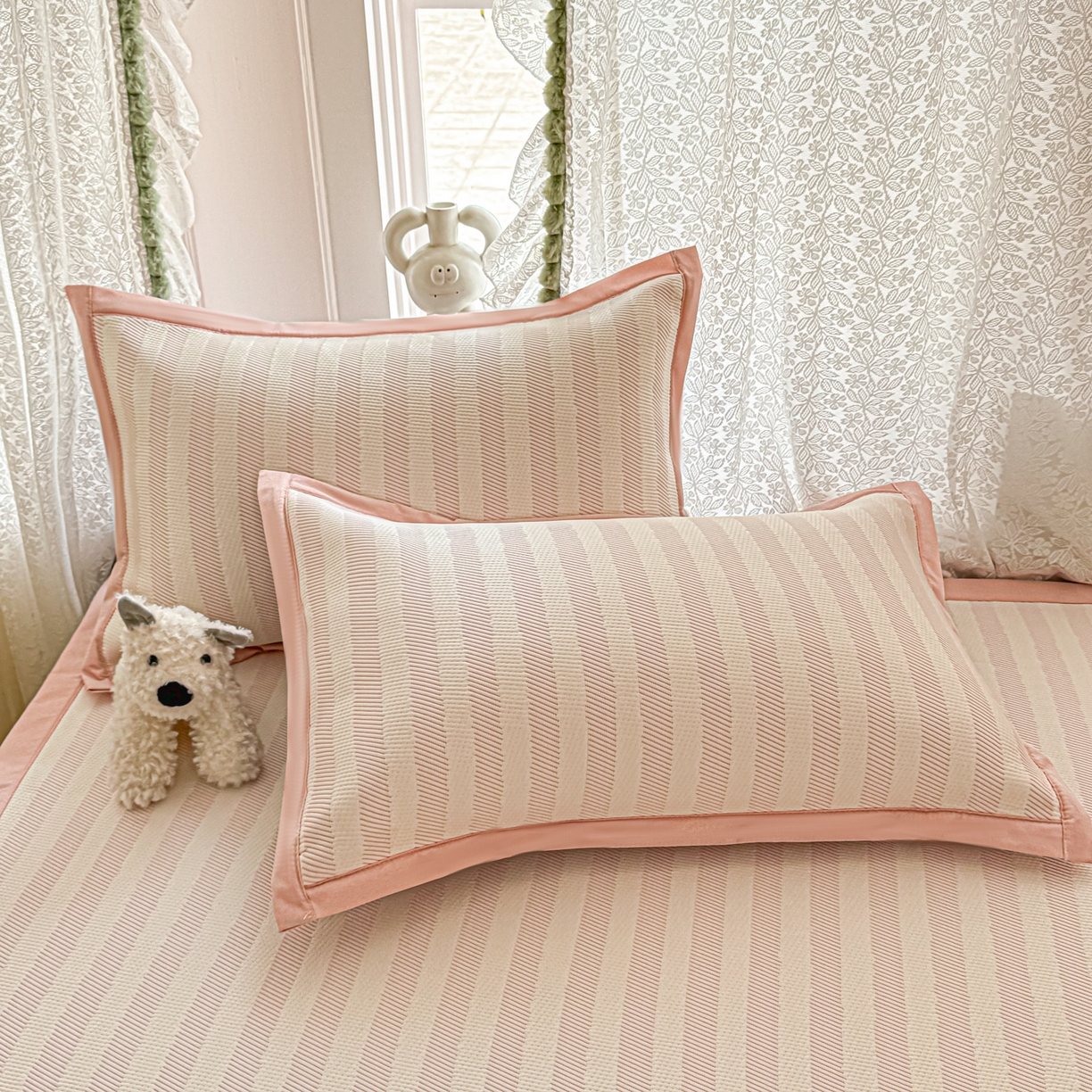 91家纺网 家纺一手货源 找家纺 川悦生活 2026新款PE凉感提花豆豆席平铺款三件套 甜心-奶粉