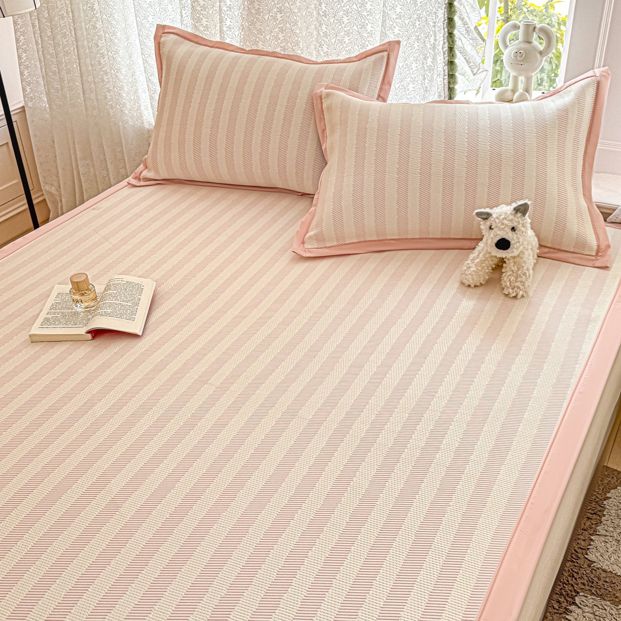 91家纺网 家纺一手货源 找家纺 川悦生活 2026新款PE凉感提花豆豆席平铺款三件套 甜心-奶粉