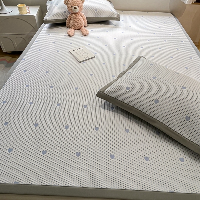 91家纺网 家纺一手货源 找家纺 川悦生活 2026新款PE凉感提花豆豆席平铺款三件套 清爽蓝调