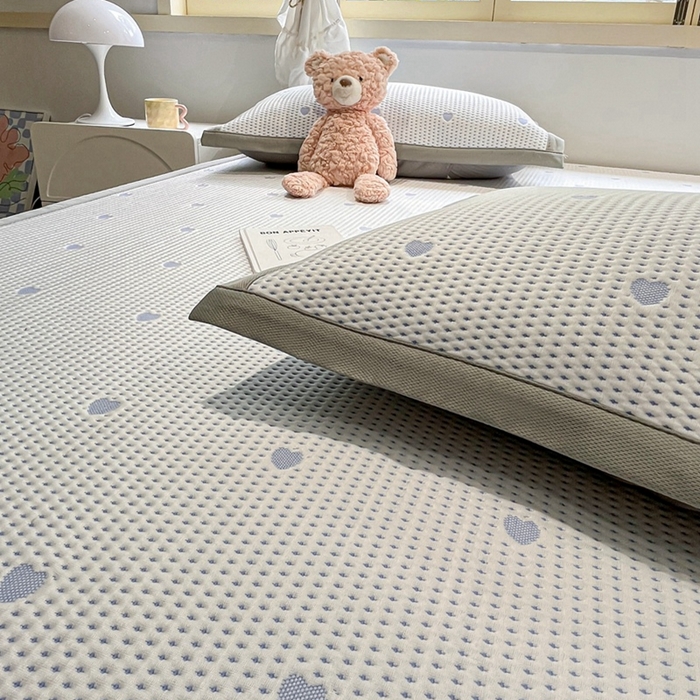 91家纺网 家纺一手货源 找家纺 川悦生活 2026新款PE凉感提花豆豆席平铺款三件套 清爽蓝调