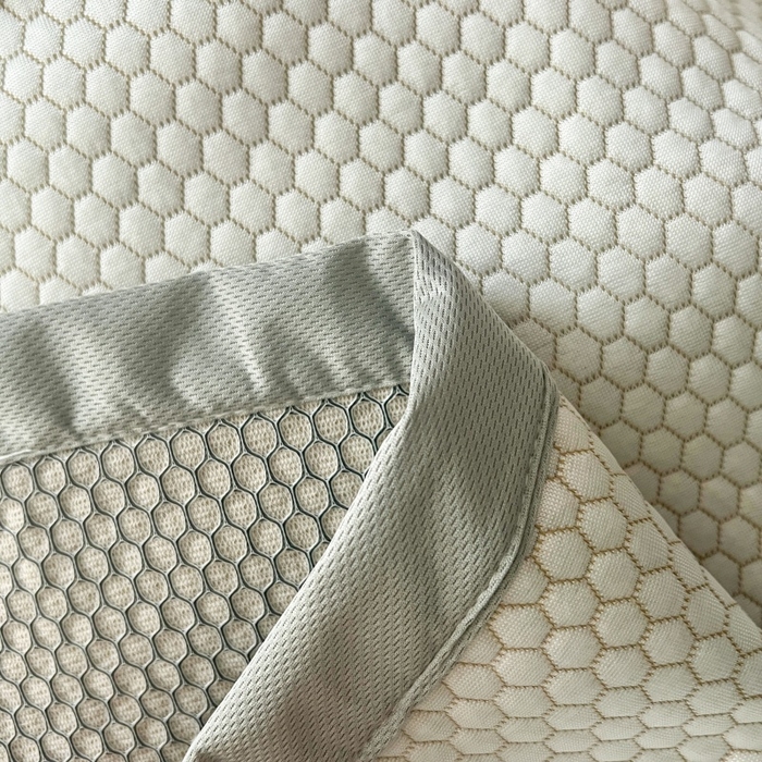 91家纺网 家纺一手货源 找家纺 川悦生活 2026新款PE凉感提花豆豆席平铺款三件套 小熊仔