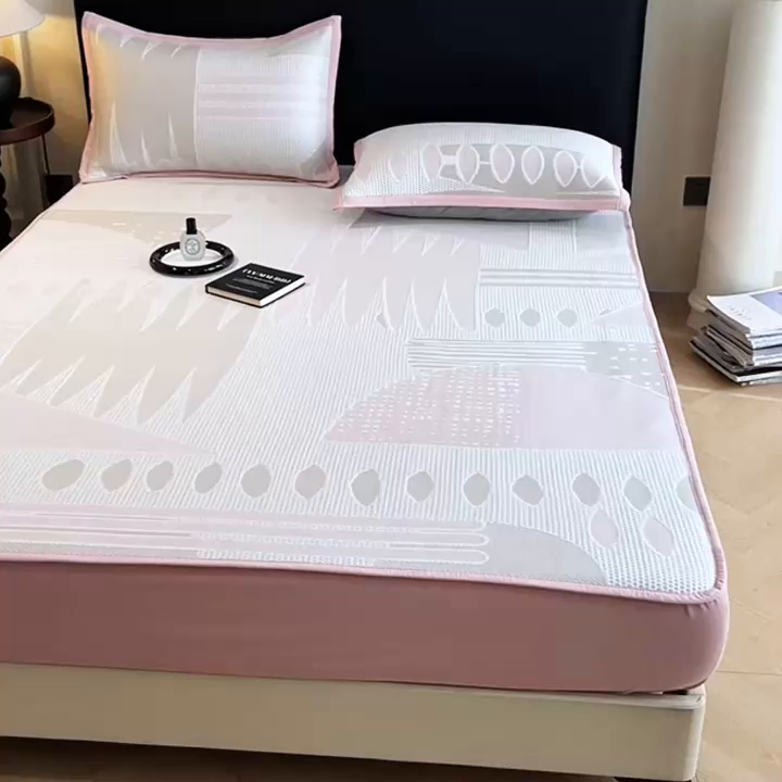 91家纺网 家纺一手货源 找家纺 （总）宜派家纺 2026新款PE凉感丝床笠款凉席三件套-几何