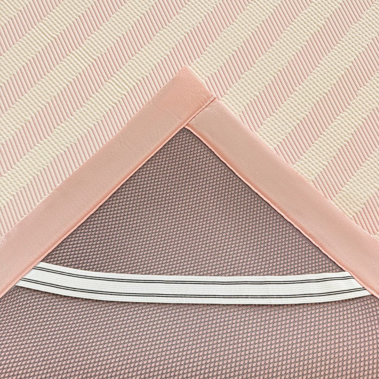 91家纺网 家纺一手货源 找家纺 川悦生活 2026新款PE凉感提花豆豆席平铺款三件套 甜心-奶粉