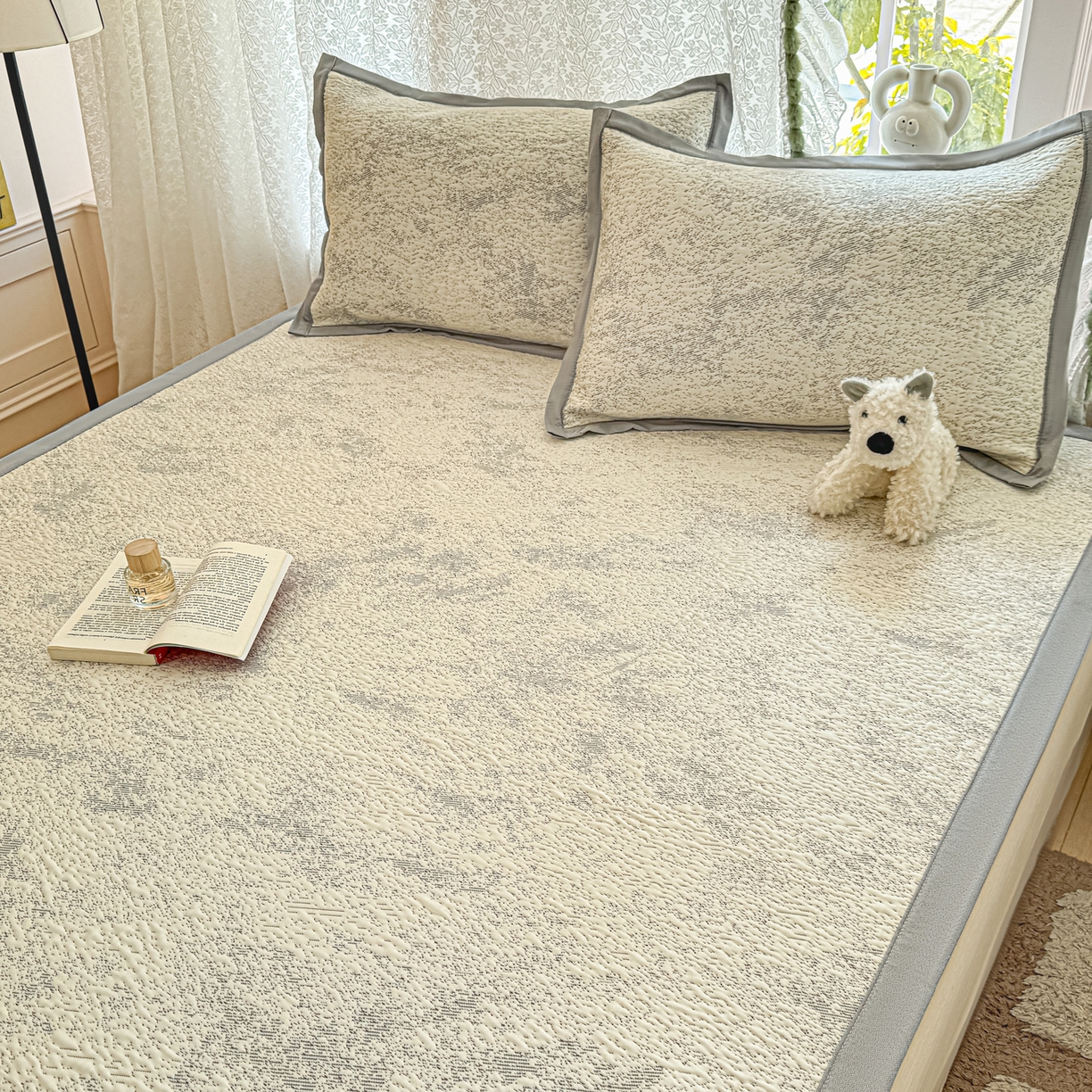 91家纺网 家纺一手货源 找家纺 川悦生活 2026新款PE凉感提花豆豆席平铺款三件套 尼尔-星灰