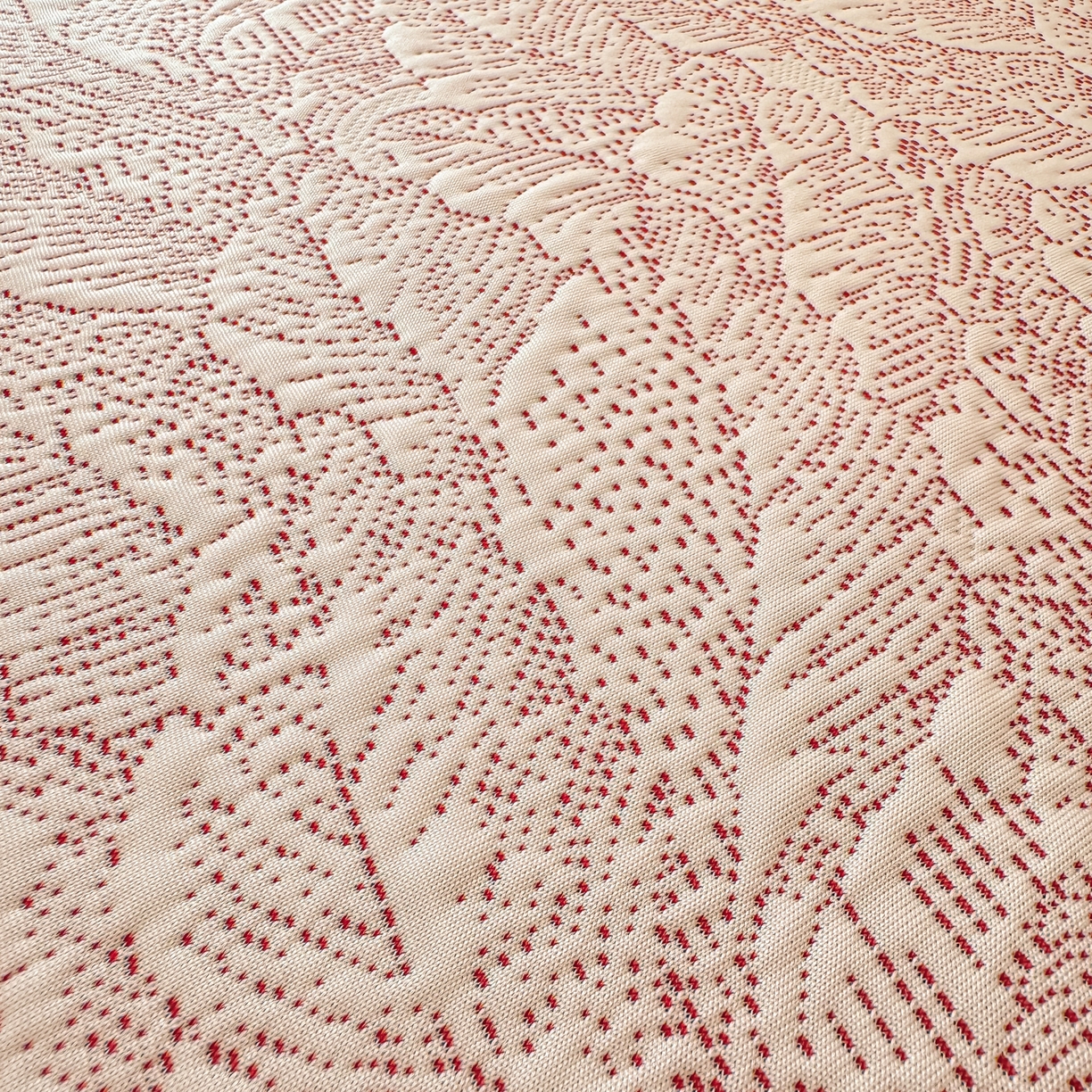 91家纺网 家纺一手货源 找家纺 川悦生活 2026新款PE凉感提花豆豆席平铺款三件套 夏季岛屿-粉