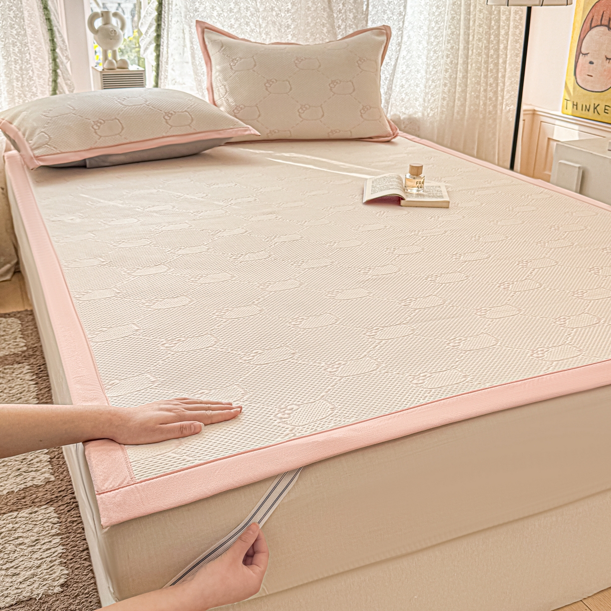 91家纺网 家纺一手货源 找家纺 川悦生活 2026新款PE凉感提花豆豆席平铺款三件套 甜心奶猫