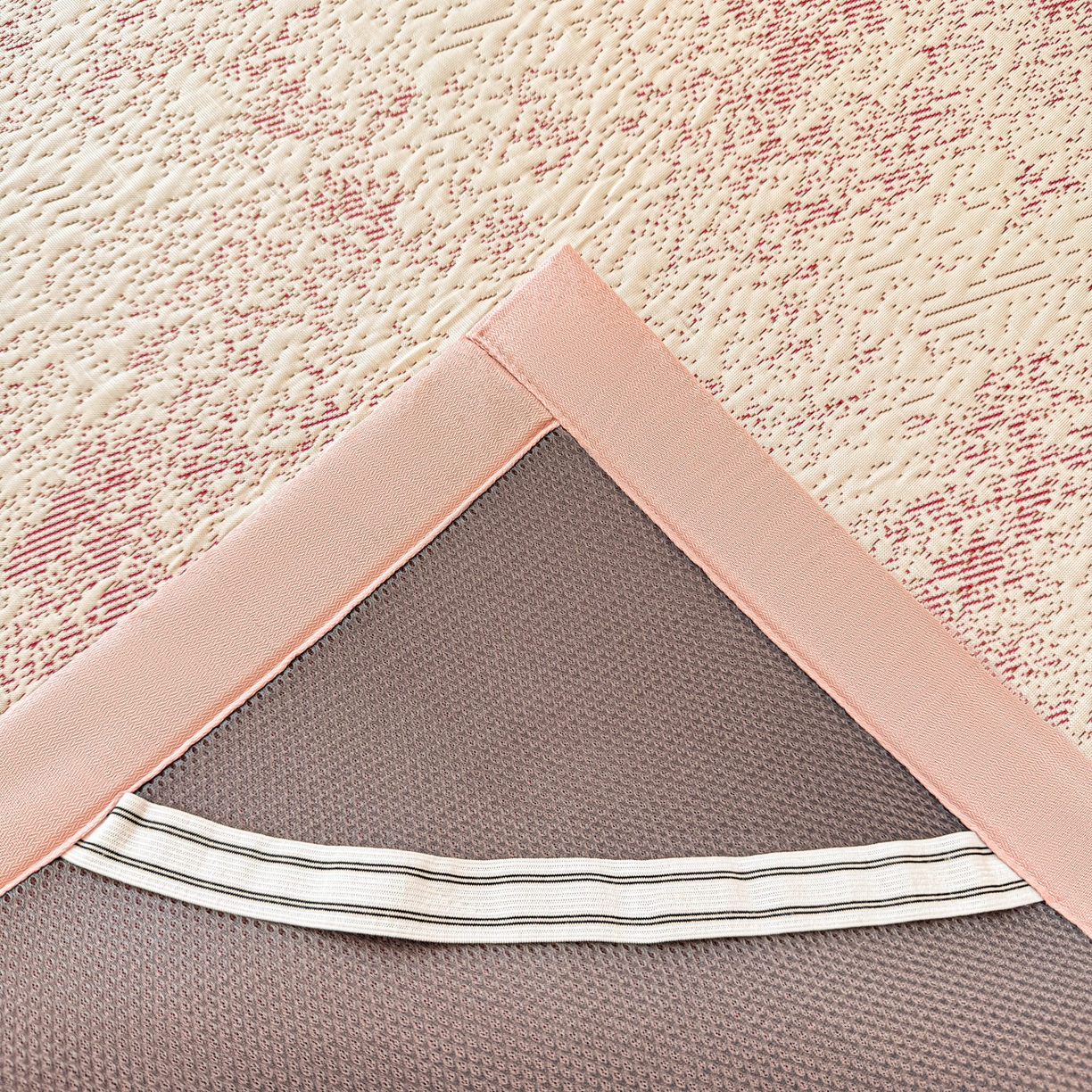 91家纺网 家纺一手货源 找家纺 川悦生活 2026新款PE凉感提花豆豆席平铺款三件套 尼尔-粉