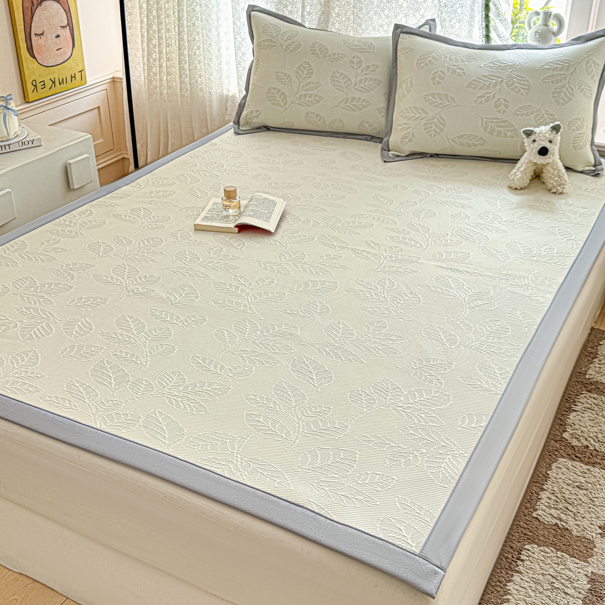 91家纺网 家纺一手货源 找家纺 川悦生活 2026新款PE凉感提花豆豆席平铺款三件套 月桂-月银