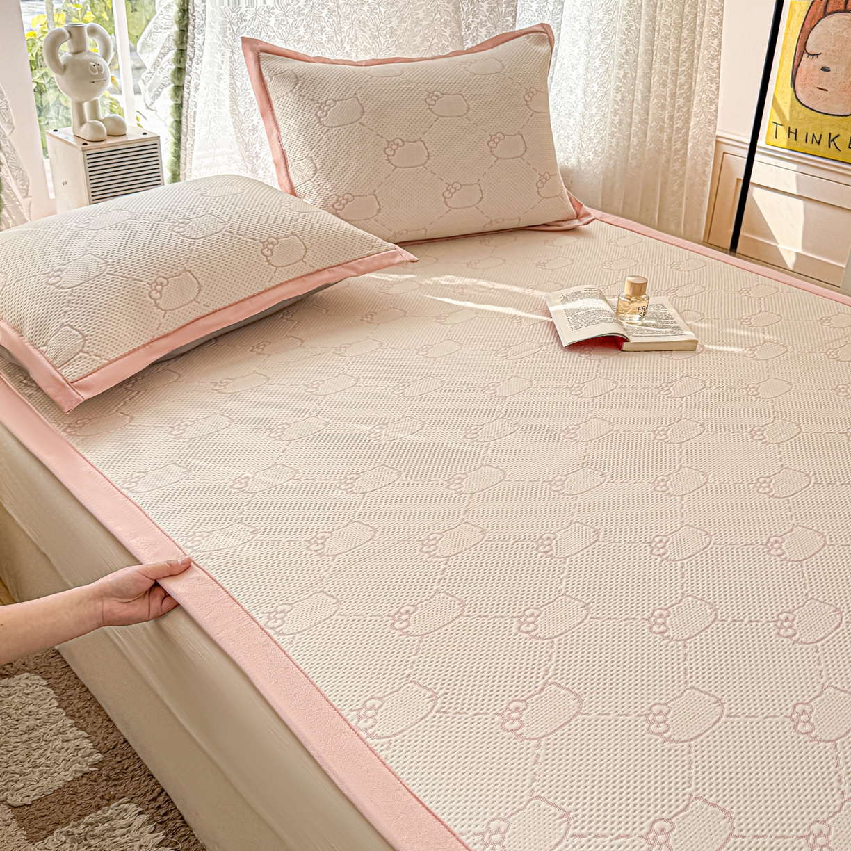 91家纺网 家纺一手货源 找家纺 川悦生活 2026新款PE凉感提花豆豆席平铺款三件套 甜心奶猫