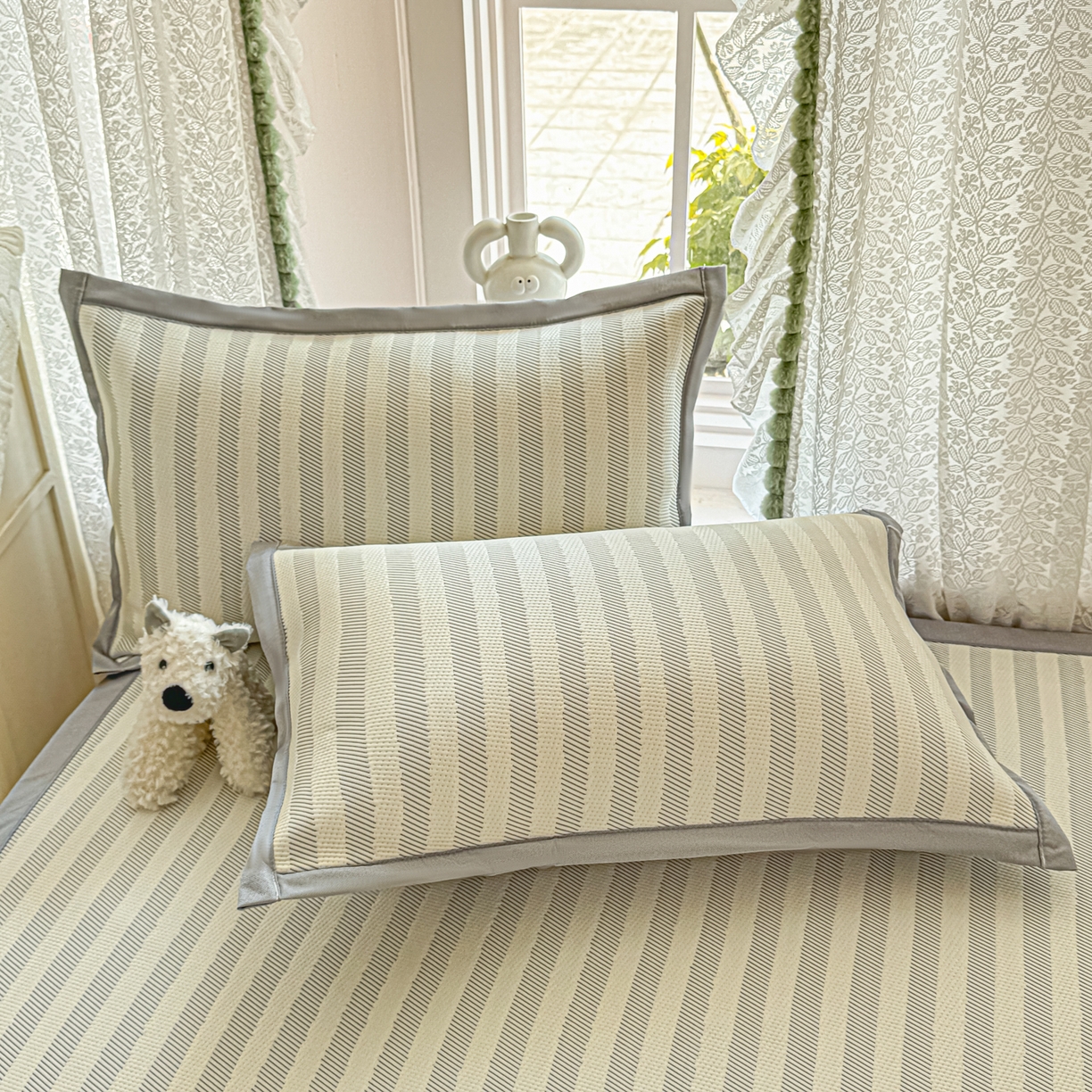 91家纺网 家纺一手货源 找家纺 川悦生活 2026新款PE凉感提花豆豆席平铺款三件套 甜心-月灰